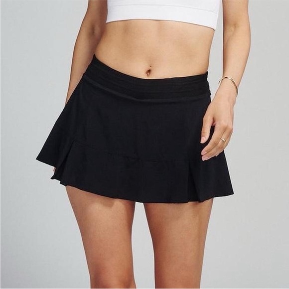 tasc Dresses & Skirts - Women’s Tennis and Golf tasc Rhythm Print Skirt Black